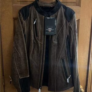 Harley-Davidson Brown Leather Jacket Sleek Design